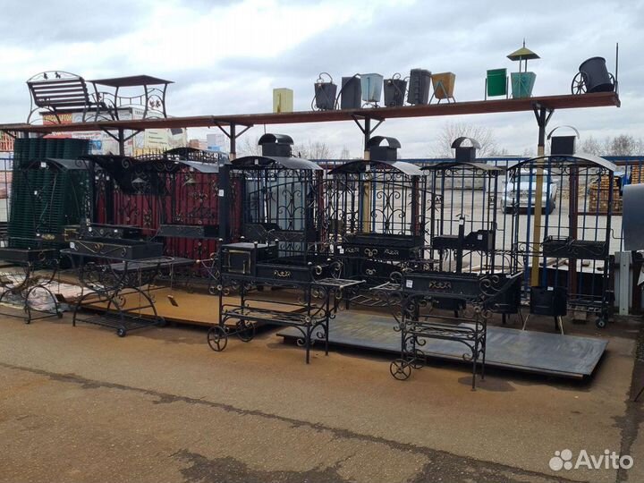 Кованые мангалы с крышей