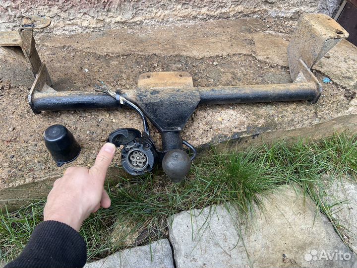 Фаркоп на priora хэтчбек