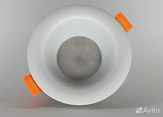 Светильник встраиваемый