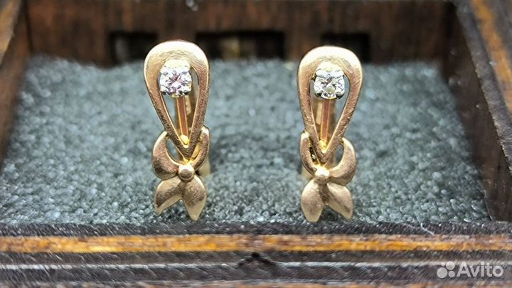 Золотые серьги с Бриллиантами 585 пробы массой 2.7