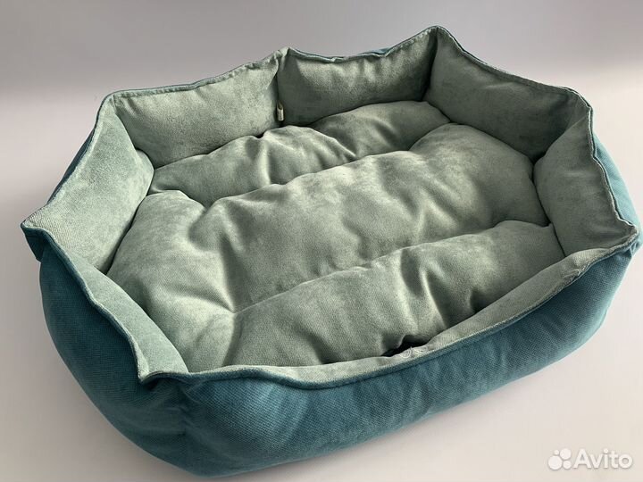 Лежанки для собак и кошек / Именные лежанки