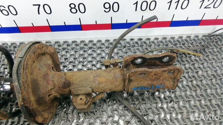 Стойка амортизатора переднего правого Toyota Corol