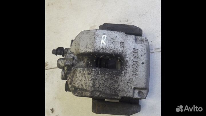 Суппорт задний правый BMW X5