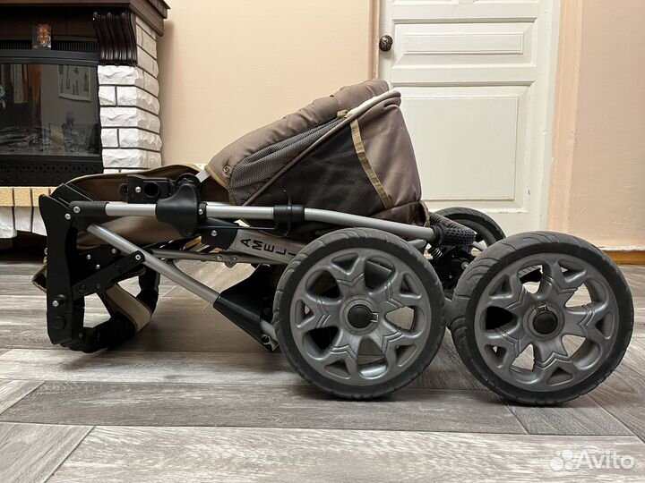 Детская коляска amelia