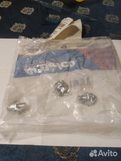 Болт клеммы аккумулятора