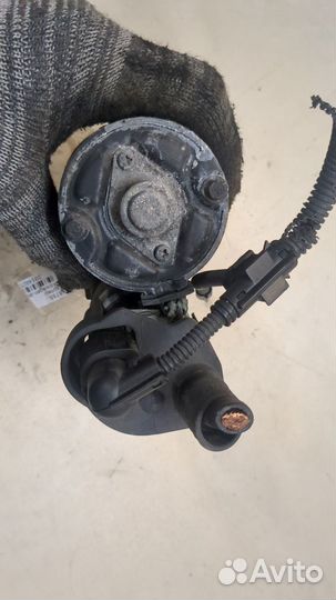 Стартер Volkswagen Jetta 5