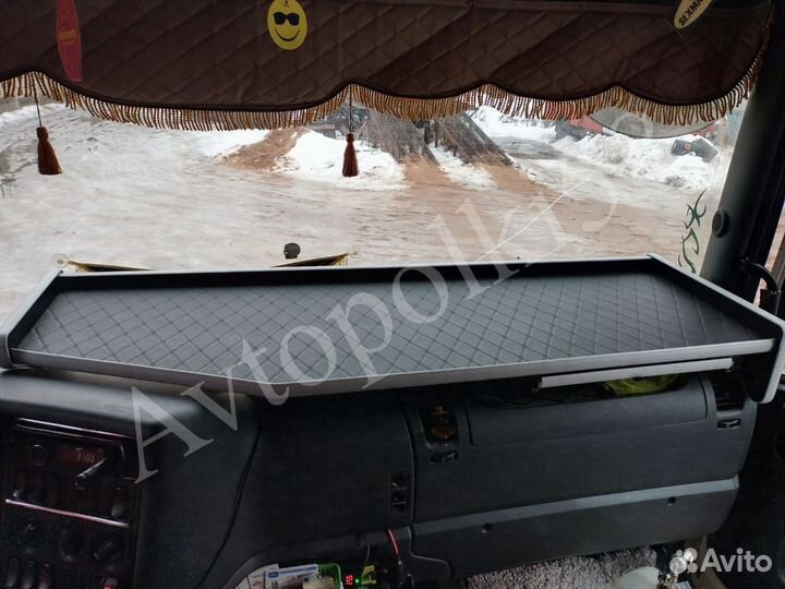 Стол полка на торпеду грузового автомобиля