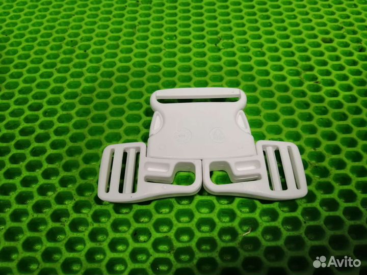 Фастекс для пятиточечных ремней коляски (белый)