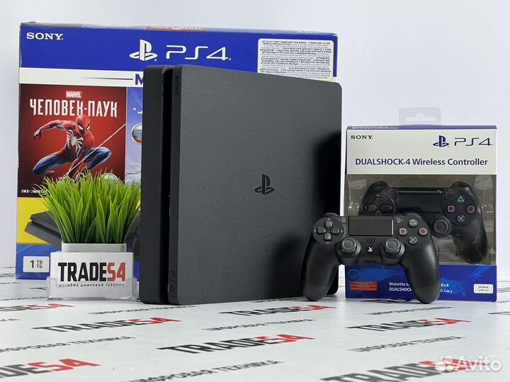 PS4 Slim Два Геймпада 600 Игр