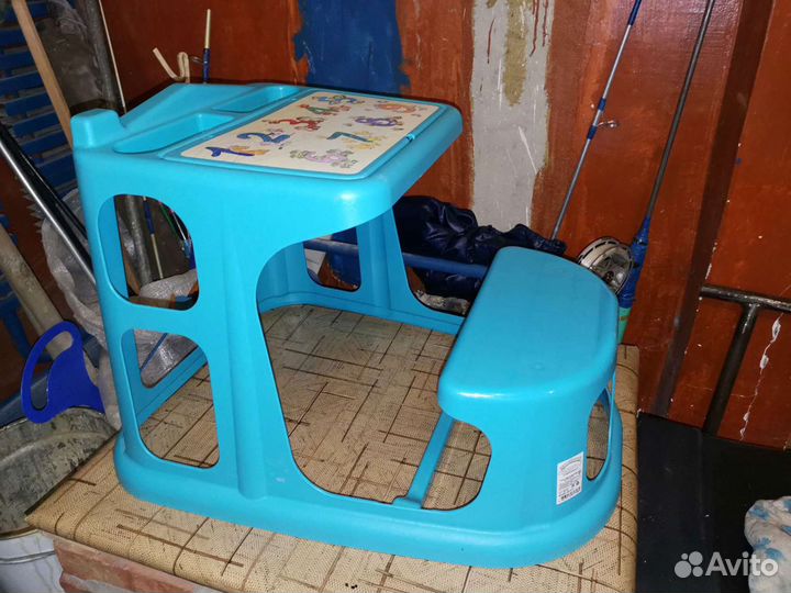Детский столик