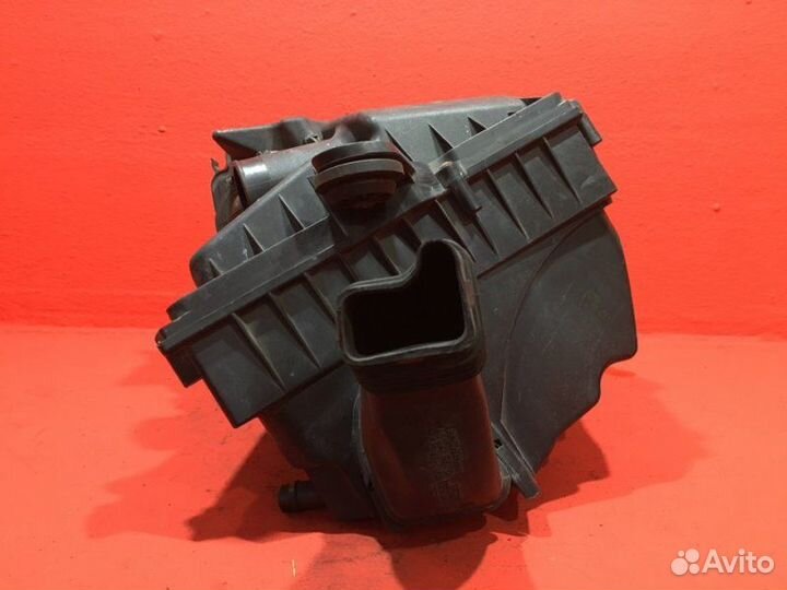 Корпус воздушного фильтра Volvo S80 2 B4204S4 2.0