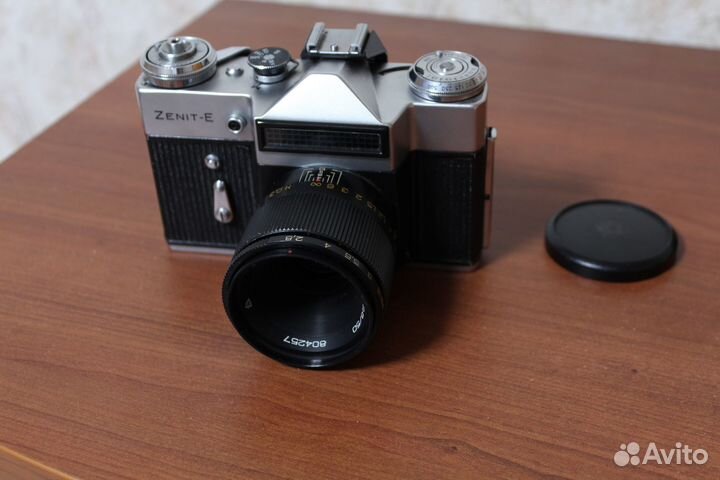 Фотоаппарат Zenit-E с объективом Индустар-61л/3-мс