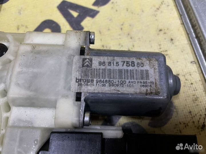 Стеклоподъемник электр. передний правый Citroen C4