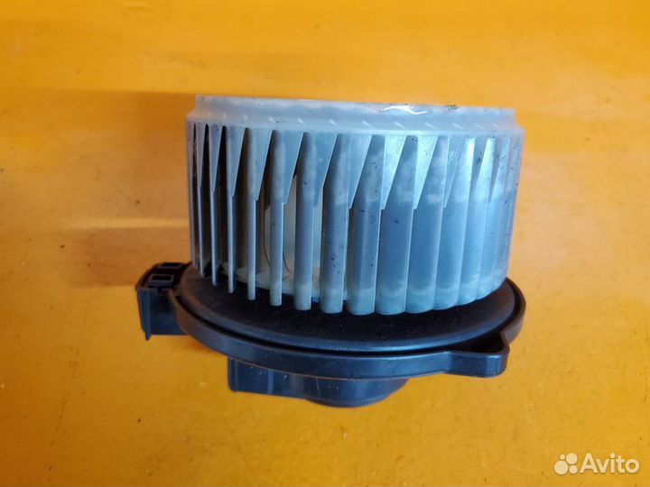 Вентилятор отопителя салона Cadillac Cts 2008