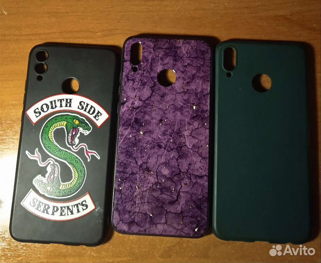 Чехлы на телефон