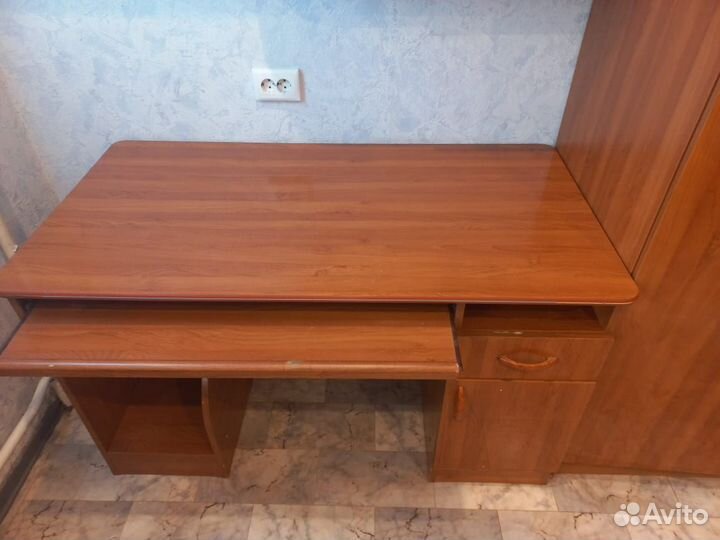 Школьный уголок