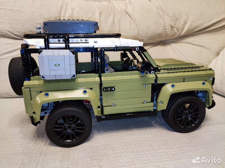 Lego technic 42110 land rover defender