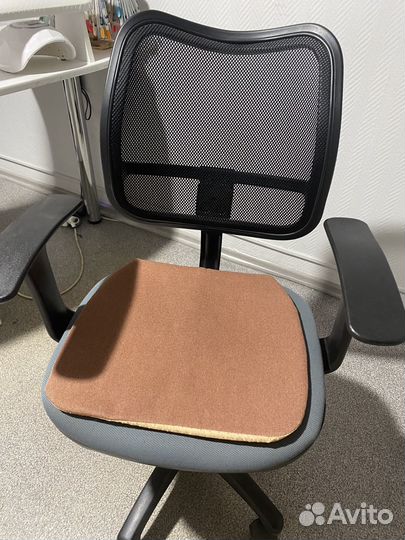 Маникюрный стол