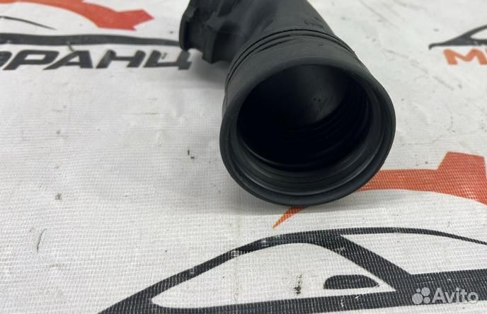 Патрубок воздушного фильтра Peugeot 308 легковой