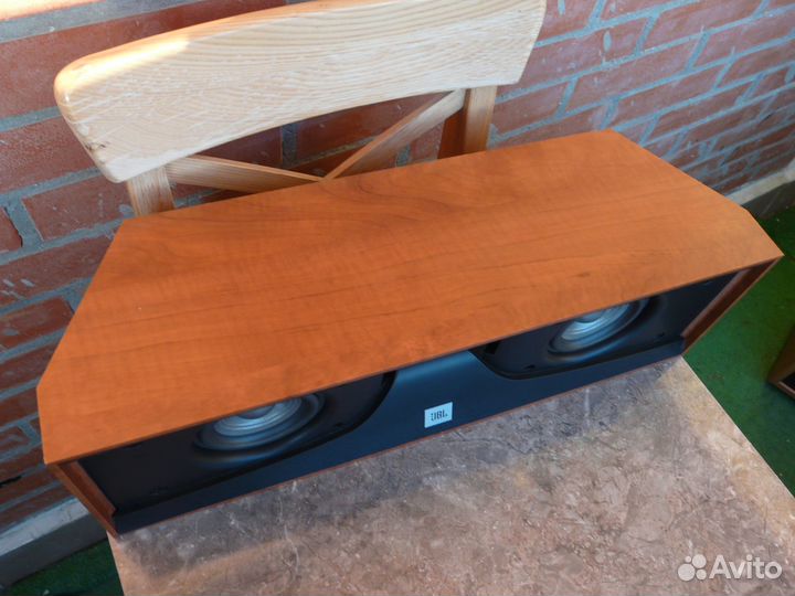 JBL Studio 520C центр