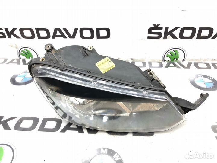 Фара правая Skoda Yeti