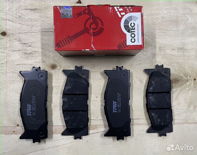 Колодки передние toyota lexus GDB3429