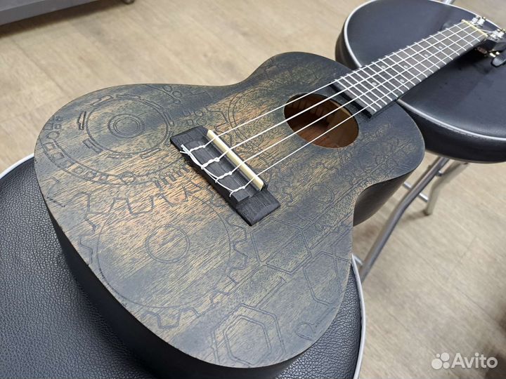 Укулеле концерт с рисунком