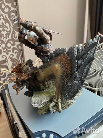 Ведьмак геральт фигурка из коллекционного издания