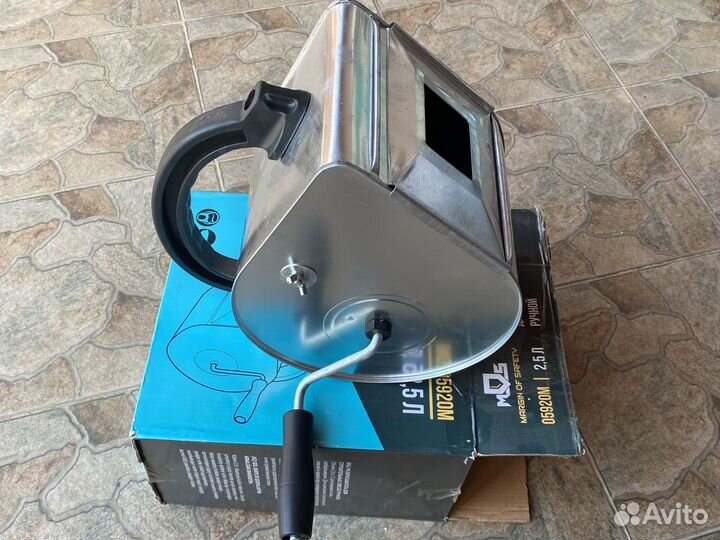 Разбрасыватель для строительных смесей ручной