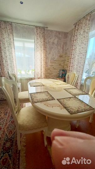 Стол обеденный со стульями из массива