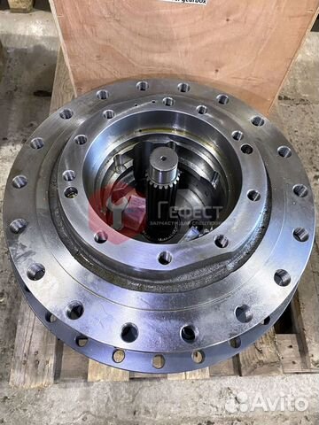 Бортовой редуктор Hyundai R300LC-9A 39Q8-42102