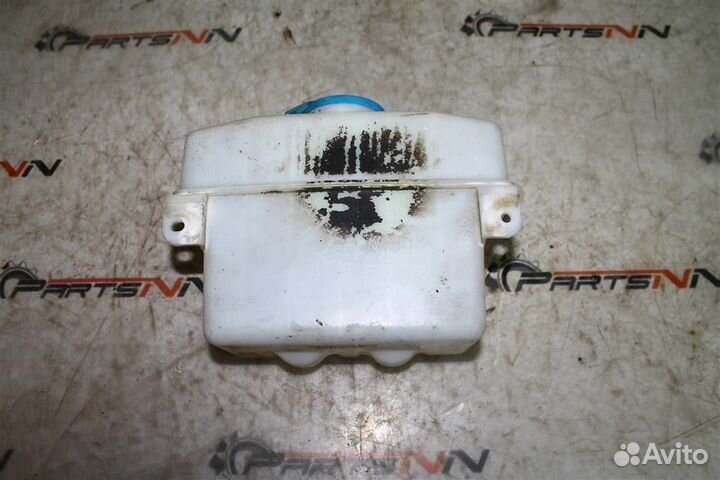 Бачок омывателя Сузуки Джими