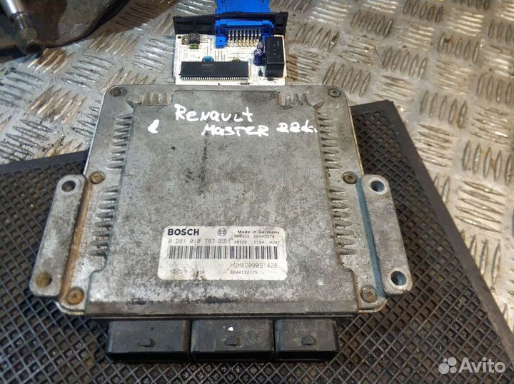 Блок управления двигателем 2.2 DCI Renault Master