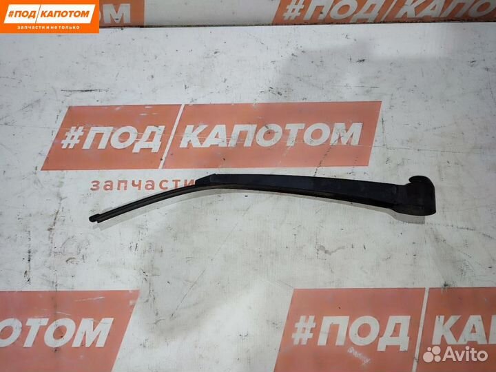 Щеткодержатель задний Volkswagen Tiguan 2010