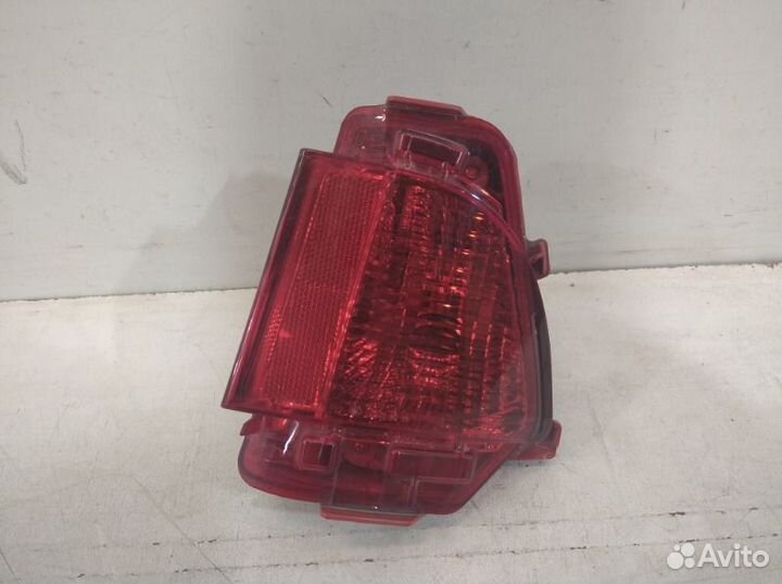 Фонарь противотуманный задний правый Lexus Lx 3