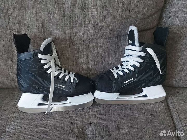 Коньки хоккейные 35 размер