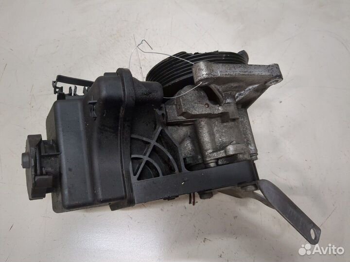 Гур Mercedes C W204, 2010