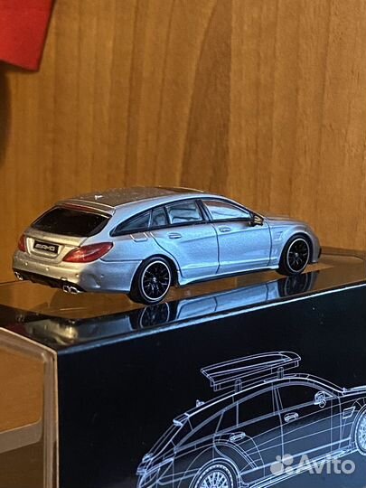 Mercedes CLS AMG shooting brake 1:64
