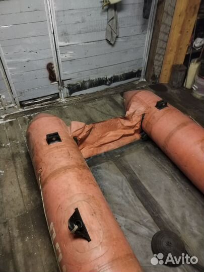 Лодка Орион 9