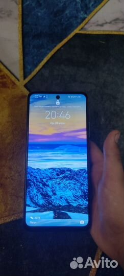 Продам honor 10x lite в хорошем.состоянии