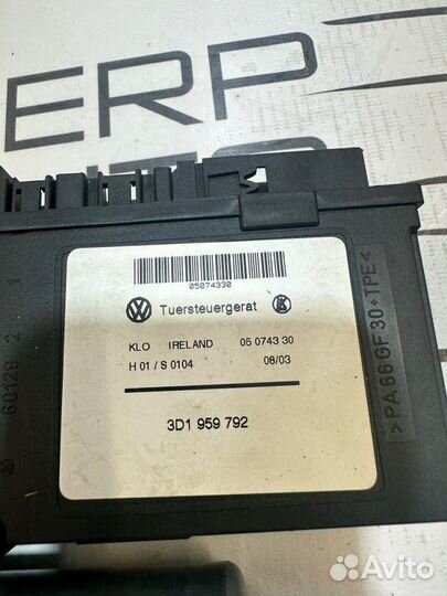 Моторчик стеклоподьёмника передний правый