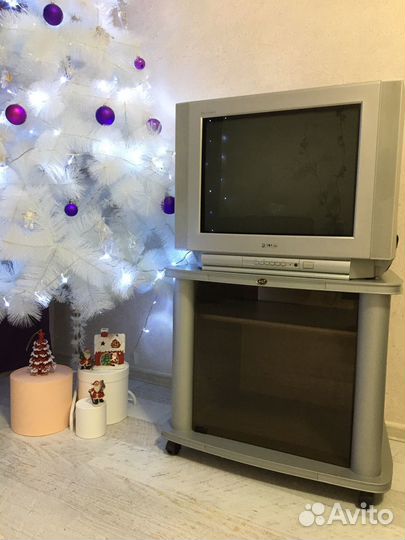 Телевизор цветной