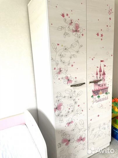 Шкаф для одежды для девочки