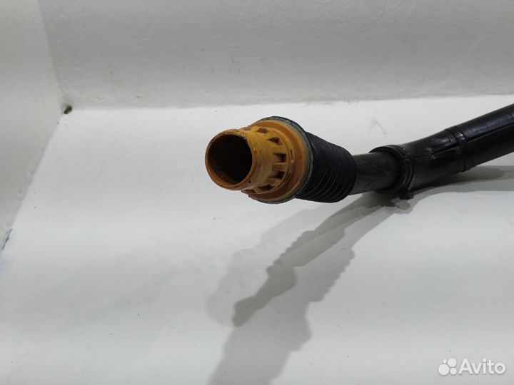 Топливно-заливная горловина