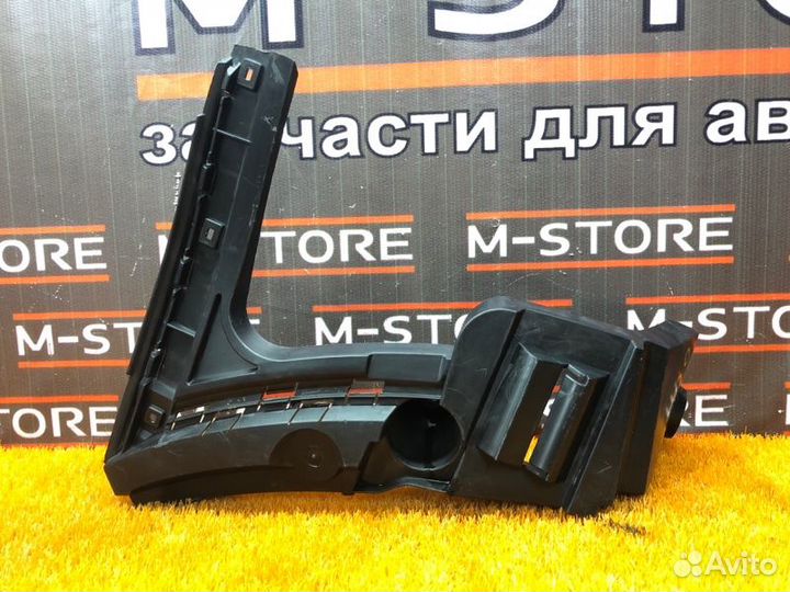 Крепление бампера заднее левое Volvo Xc90 C59