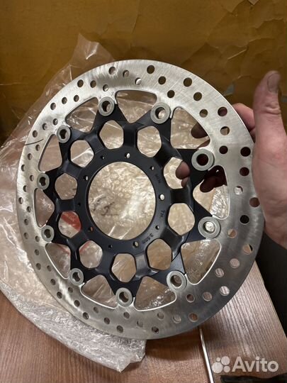 Передний тормозной диск (правый) для Honda VFR1200