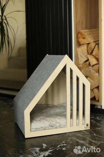 Домик для кошек и собак 