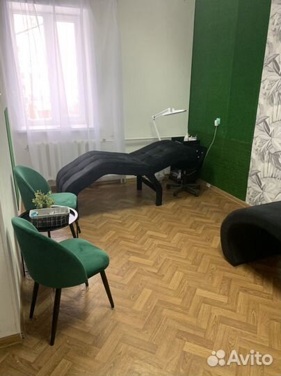 Аренда кушетки для наращивания ресниц