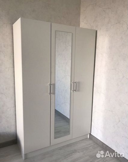 Шкаф распашной новый