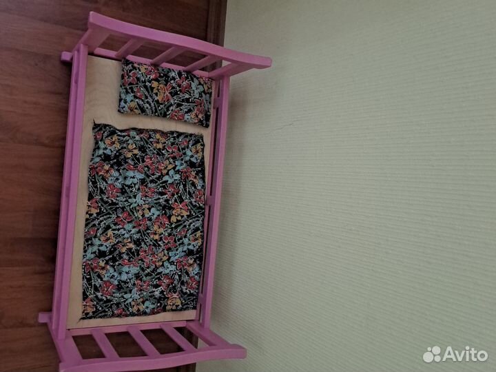 Кроватка для кукол